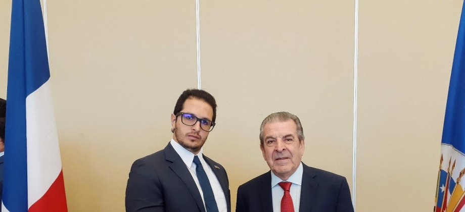 Encargado de Funciones Consulares del Consulado de Colombia en Santo Domingo asistió al encuentro convocado por la Misión de Observación Electoral de la OEA